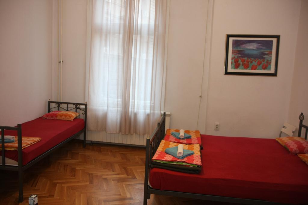 Time Hostel Belgrad Oda fotoğraf