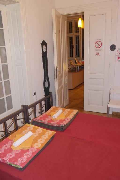 Time Hostel Belgrad Oda fotoğraf